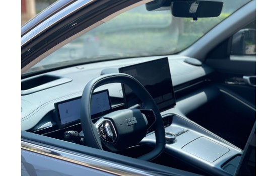 Geely Galaxy E5 2WD, 2025 (7), модель 2026 года, пробег 15 тысяч км
